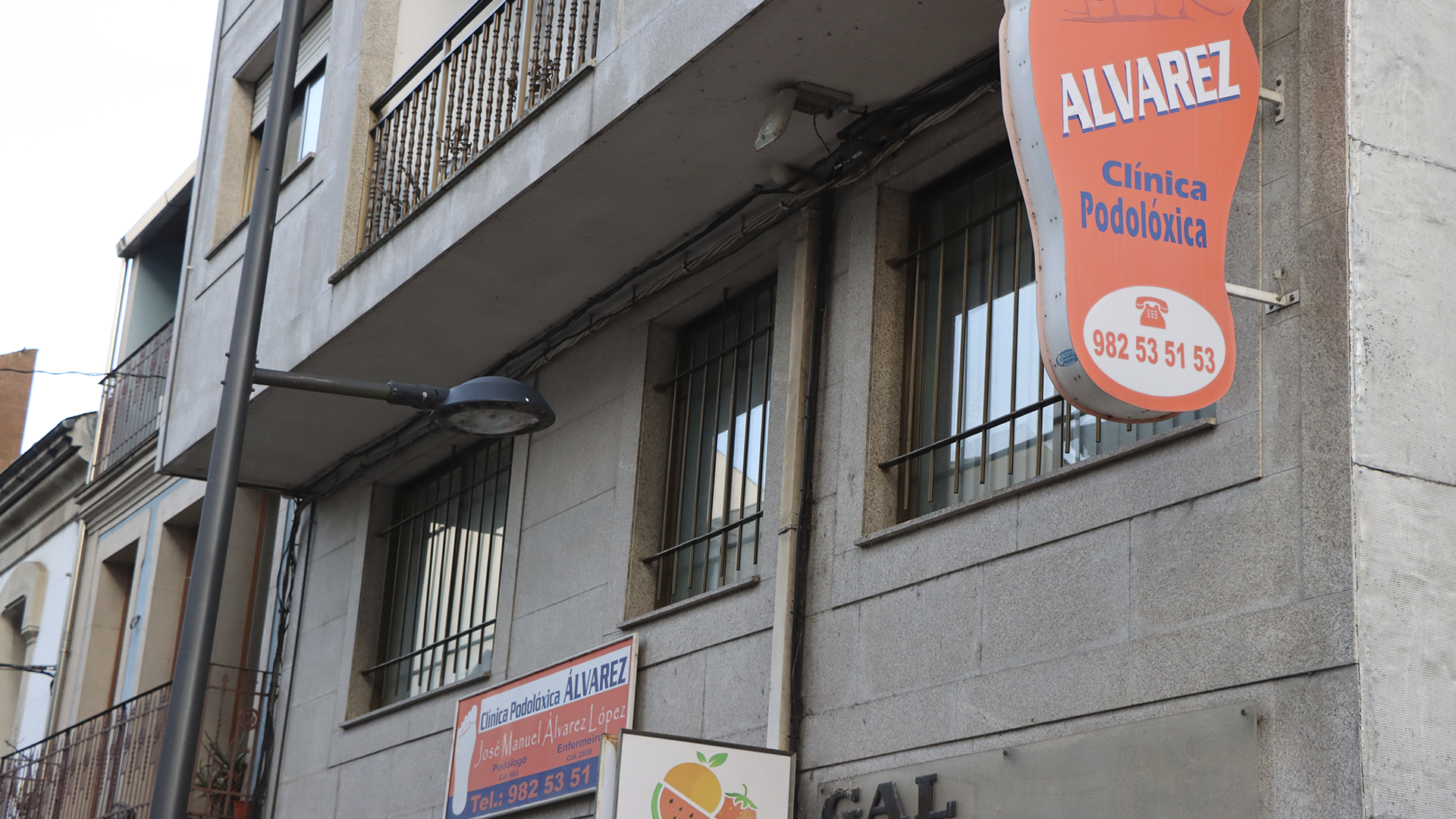 podología_Álvarez_1920x1080_fachada